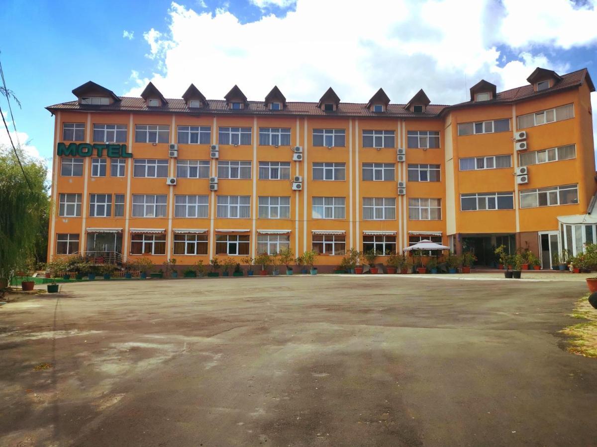 بيتستِ Hotel Dinastia المظهر الخارجي الصورة