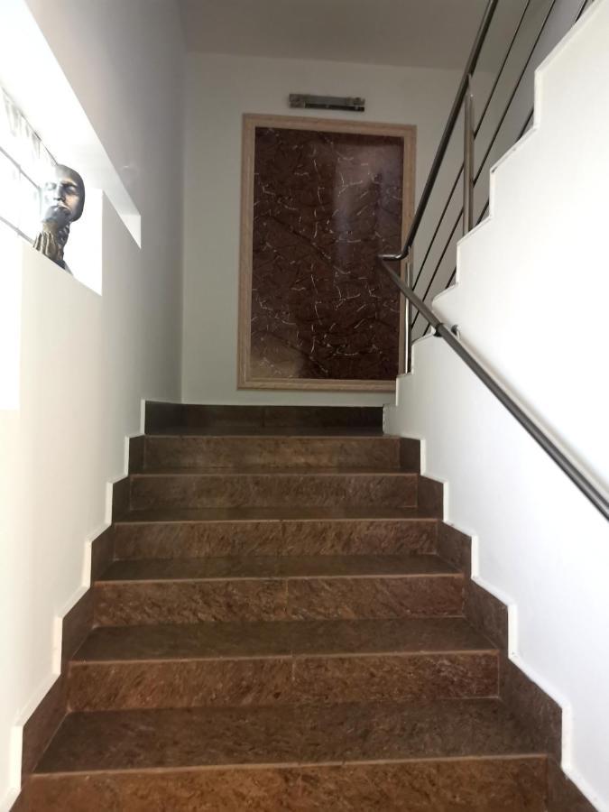 بيتستِ Hotel Dinastia المظهر الخارجي الصورة